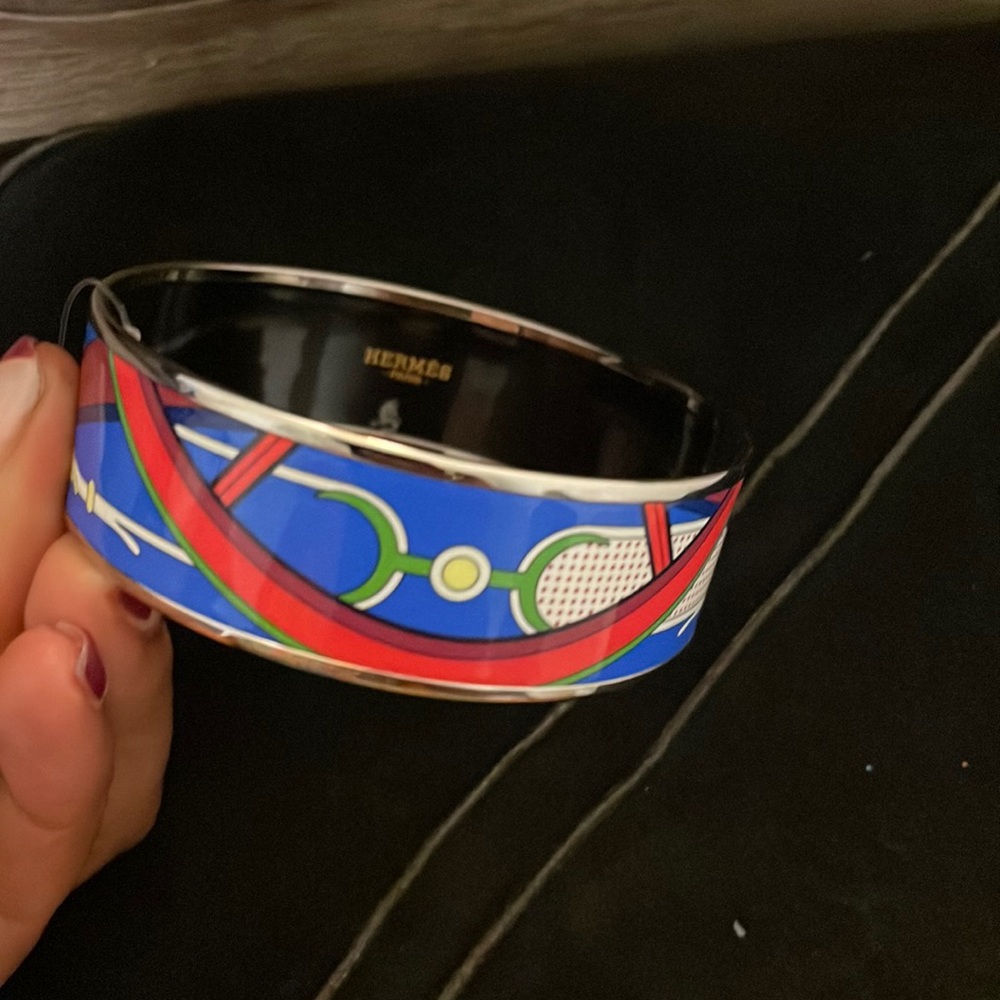 Authentic Hermes enamel bangle in Palladium size 70cm